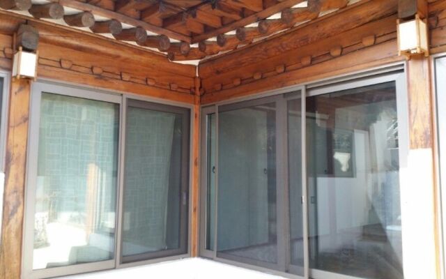 Rakkojae Seoul Bukchon Hanok Village - Korean Traditional Hanok Hotel