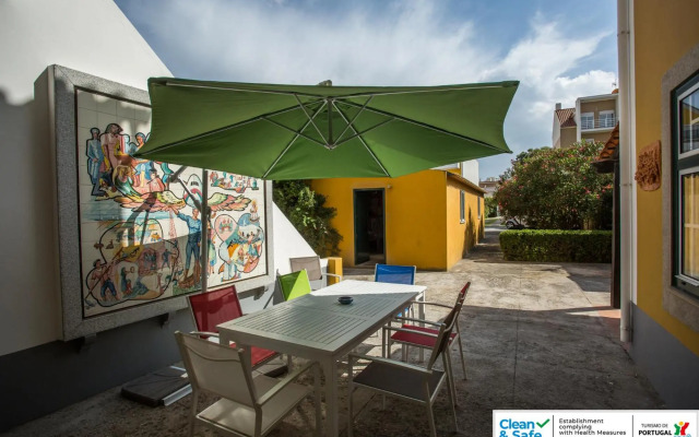 Torreira . Yellow Beach Pavilion