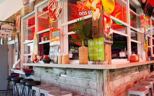 Hollywood Beach Suites