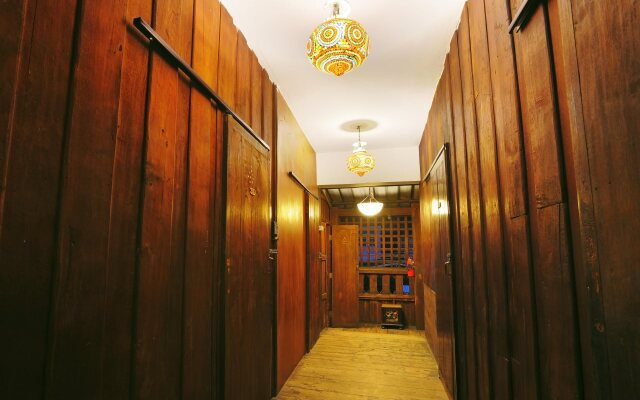 Manon Hostel