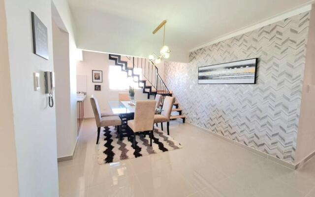 Getaway To Cozy Home 4 Br, 35 B