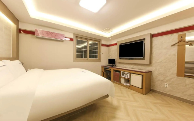 Sugar Hotel