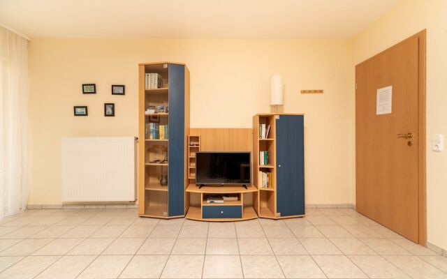 Lena Apartman