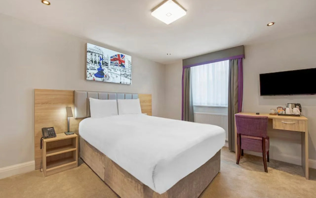 OYO Townhouse 30 Sussex Hotel