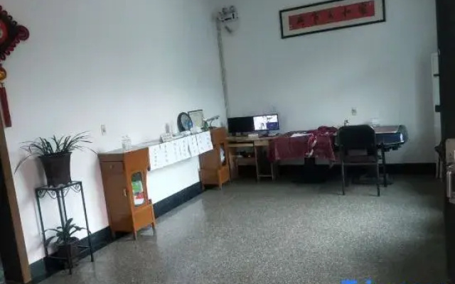 Tonglu Zhonghua Courtyard Homestay