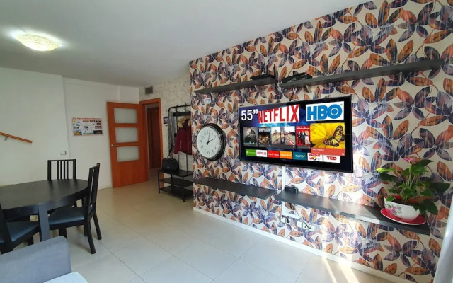 Attic Terrace BBQ, Airport-Barcelona, cerca Playas Castelldefels