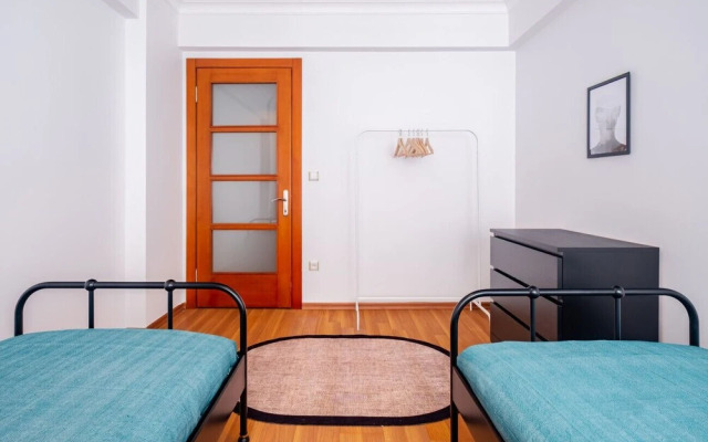 Centrally Located Sleek and Modern Flat in Sisli