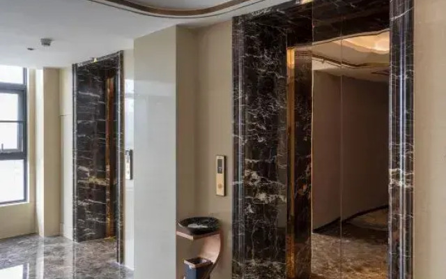 Yeste International Hotel (Shenzhen International Exhibition Center Guozhan Subway Station)