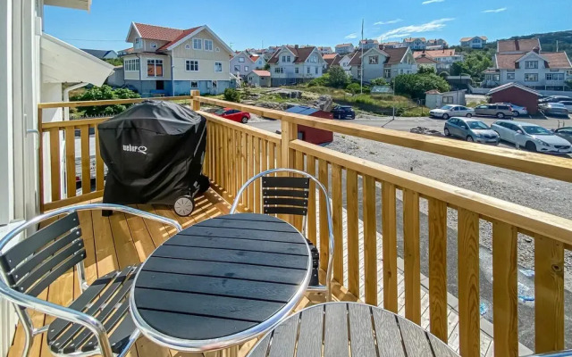 Amazing Apartment in Rönnäng With 2 Bedrooms and Wifi