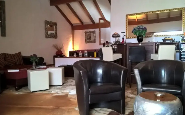 Birdcage Resort - Adult Only