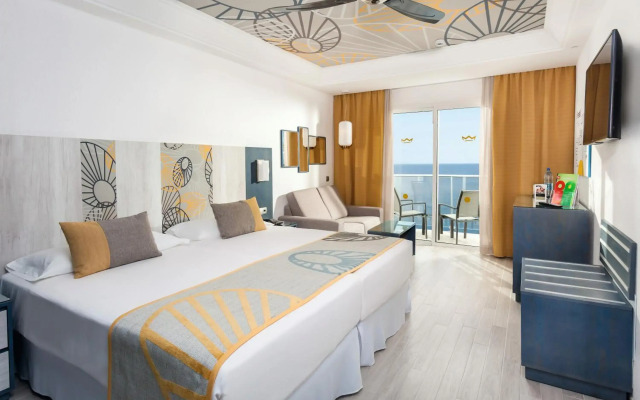 Adina Apartment Hotel Berlin CheckPoint Charlie