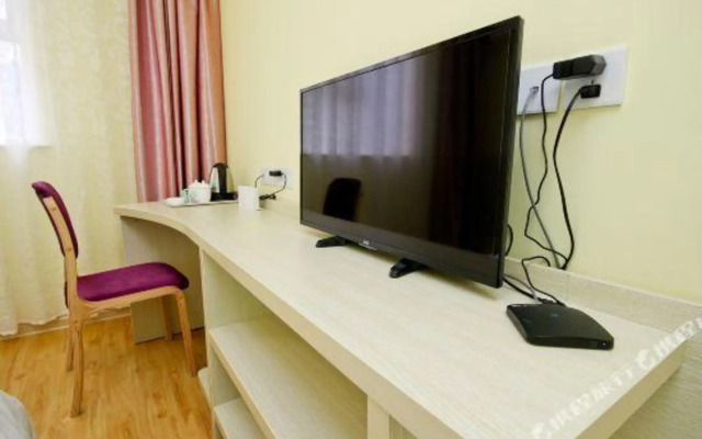 Runjia Chain Hotel Xi'an Lepo Subway Station