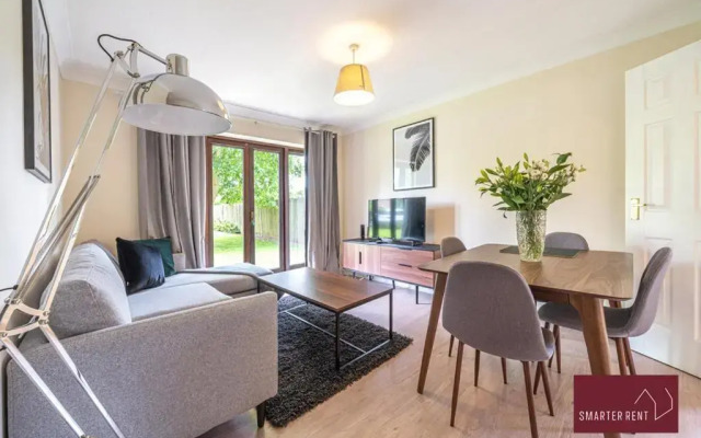 Maidenhead - 2 Bed & parking