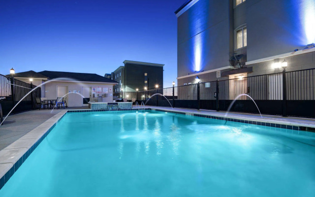 Holiday Inn Express Hotel & Suites Monahans - I-20 by IHG