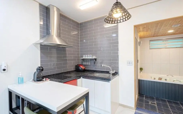 Gapyeong Gamseong216 Poolvilla Pension