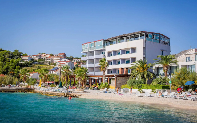 Hotel Jona