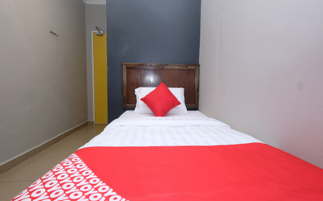 OYO 1190 Nice Stay Hotel