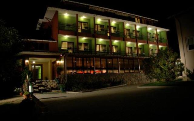 Rhebas Hotel