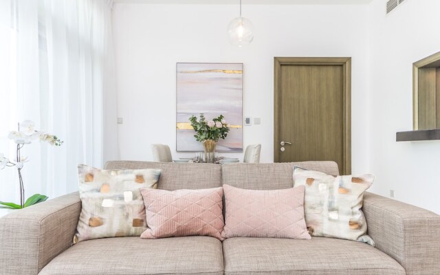 Driven Holiday Homes - Loft East
