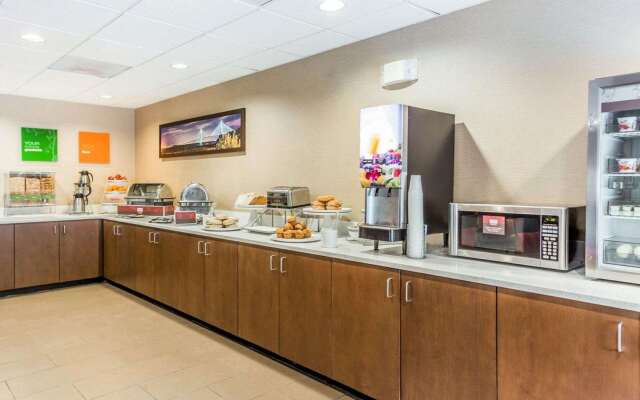 Comfort Suites at Isle Of Palms Connector