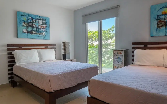 Del Viento Vaiven Penthouse 31 2 Bedroom Condo by RedAwning