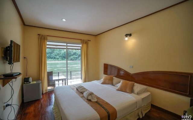 Khaothone River View Resort