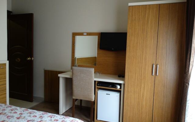 Ozgur Hotel