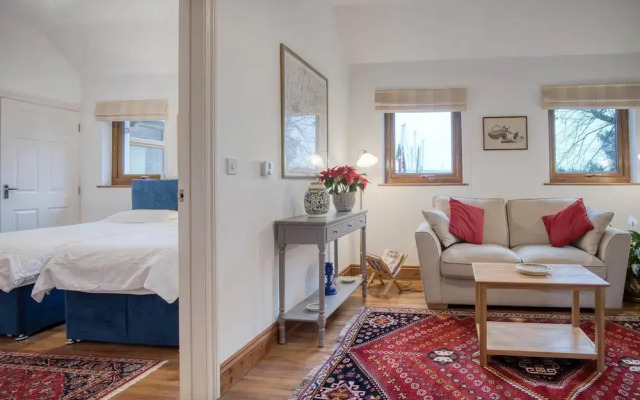 Marina House Annex - 1 Bedroom - Neyland