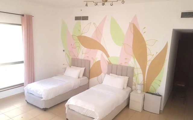 Grays Hostel By Haly