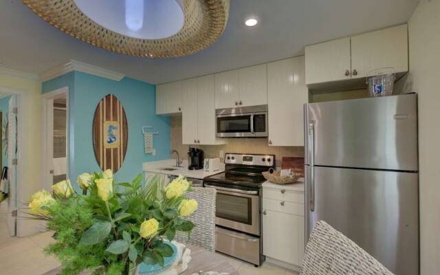 Lulu's Key House Entire 4-unit Complex