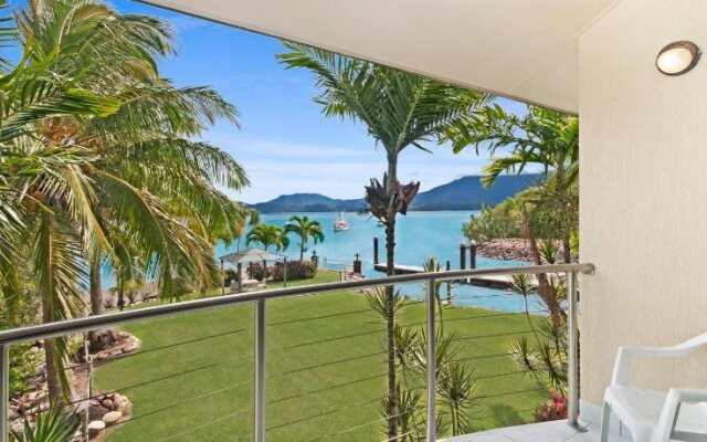 Hinchinbrook Marine Cove Resort