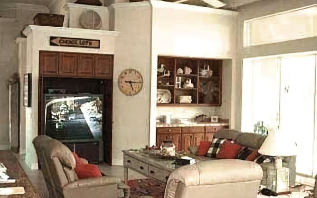 Vacation Pool Homes- Marco Island