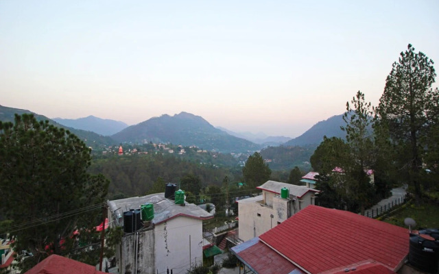 OYO 9399 Home Valley View 2BHK Villa Sattal