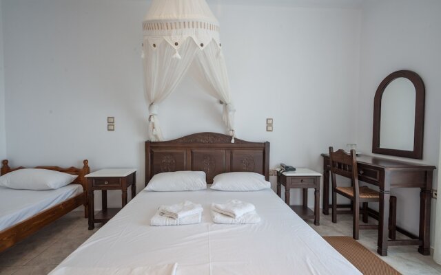 Evgatis Hotel