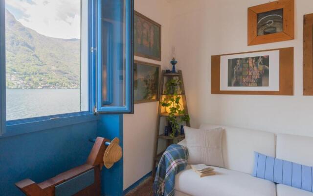 Deriva Apartment on Careno's Beach by Rent all Como