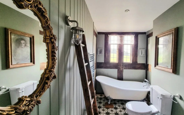 The Threshing Barn at Penrhos Court