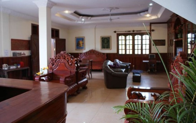 Nuon Oudom Angkor Boutique