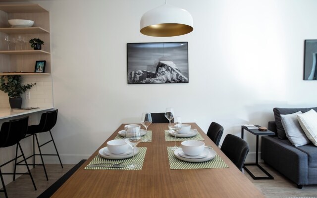 Birdies and Bears by Revelstoke Vacation