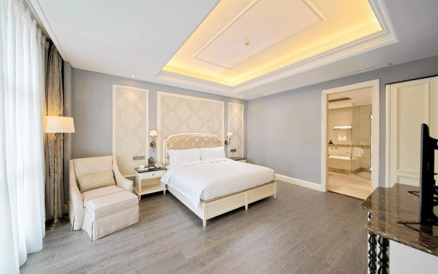 Yin Run Jin Jiang Castle Hotel