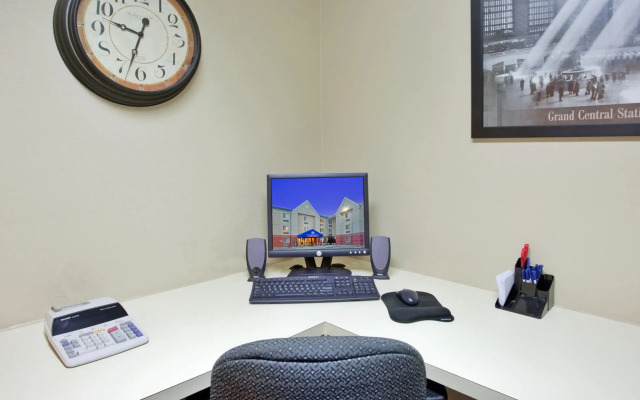 Candlewood Suites Salina by IHG