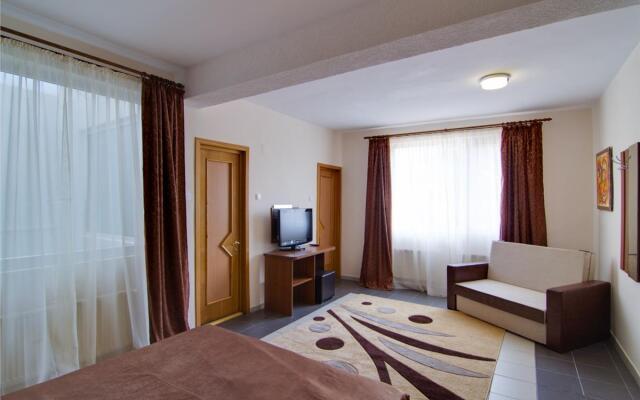 Tranzzit Hotel