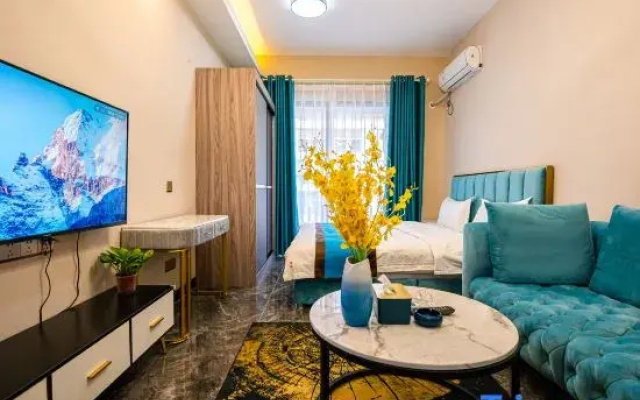 Tropical International Apartment (Guangzhou Baiyun Airport Qingtang Subway Station)