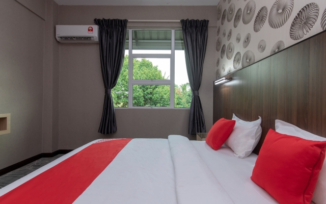 OYO 89375 Regent Hotel