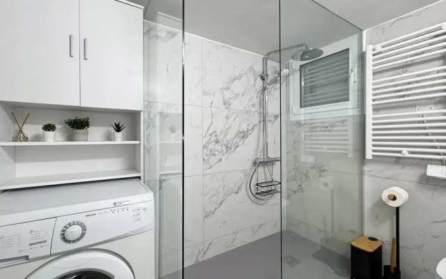 Luxury 2 Bedroom Apartment City Center
