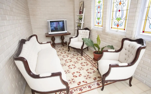 Huis Van Gustafine Floor 2