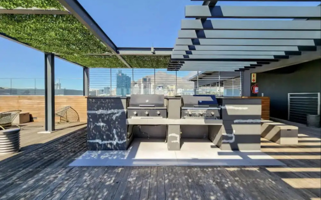 Two Bedroom Green Point Rooftop Pool BBQ