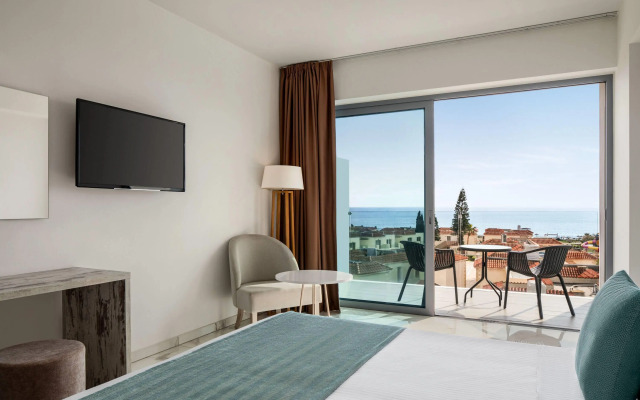 Ramada Hotel & Suites By Wyndham Ayia Napa