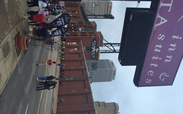 Vista Inn & Suites -Downtown- Memphis