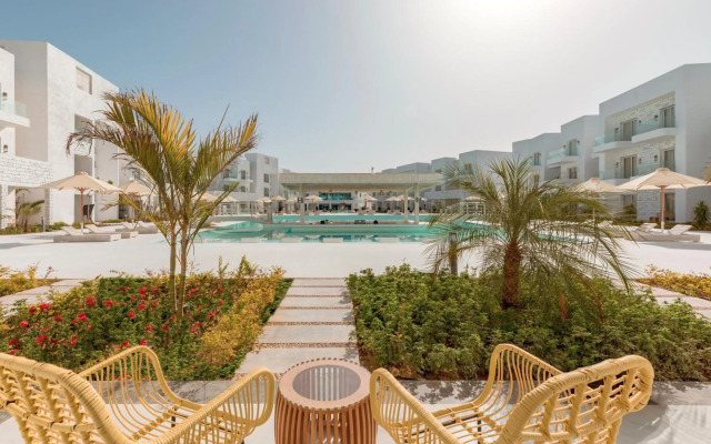 Tanoak Hotel