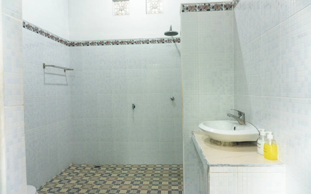 srinadi guest house